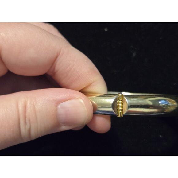 Vintage Whiting & Davis Co Mesh Bags Gold Hinged Bangle Bracelet - Picture 4 of 6